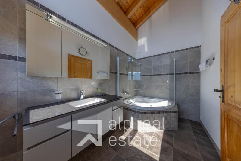 Magnifique chalet avec espace bien-être (12)