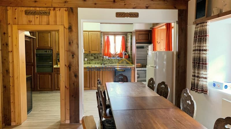 Grand chalet de 8 pièces, très ensoleillé (8)