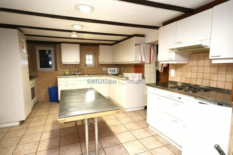 Très grand chalet, idéal pour une rénovation (10)