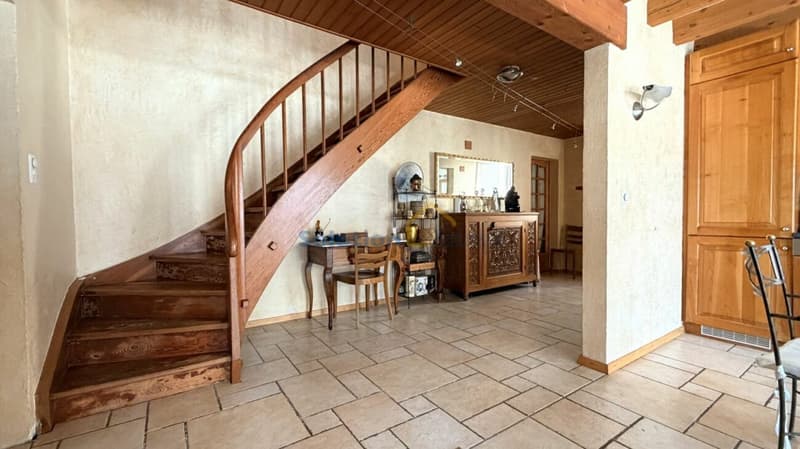 Grande maison villageoise centre de Vouvry (13)