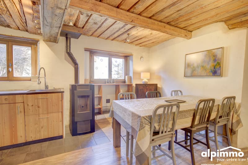Au vieux village de Nendaz, maison jumelée avec un grand cachet ! (8)