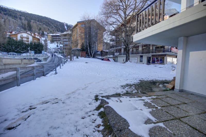 Appartement spacieux avec potentiel de rénovation à 100m des remontées (18)