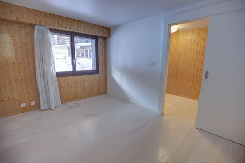 Appartement spacieux avec potentiel de rénovation à 100m des remontées (8)