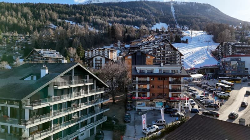 Appartement spacieux avec potentiel de rénovation à 100m des remontées (2)