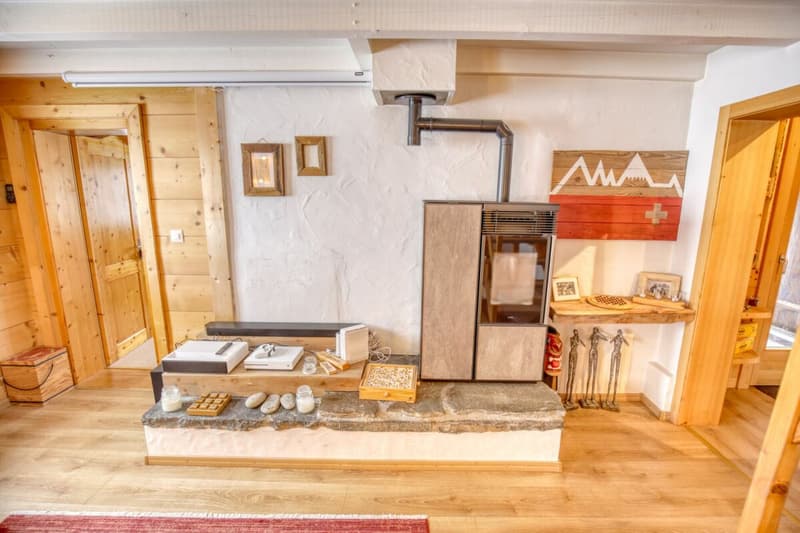 Chalet de caractère avec 2 annexes et un grand terrain à Haute-Nendaz! (3)