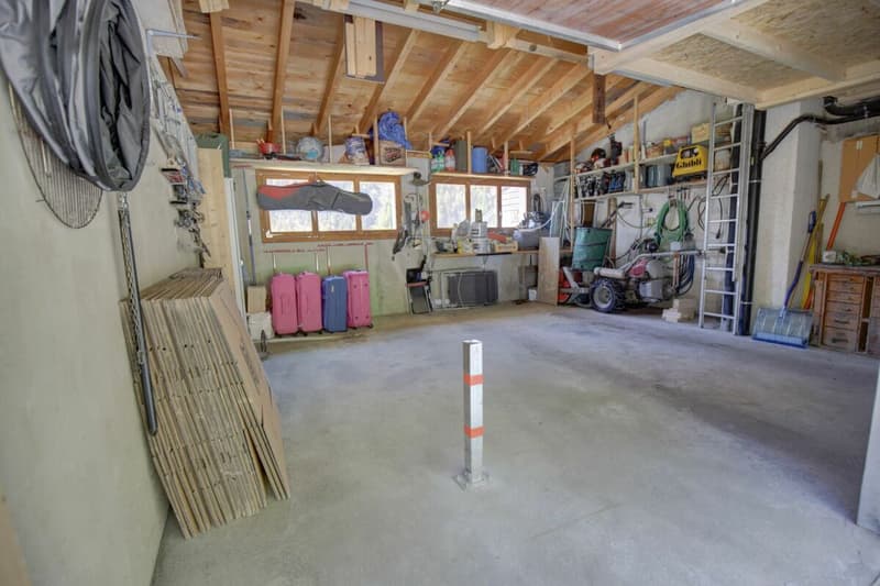 Beautiful renovated semi-detached chalet in Champex-Lac! (24)