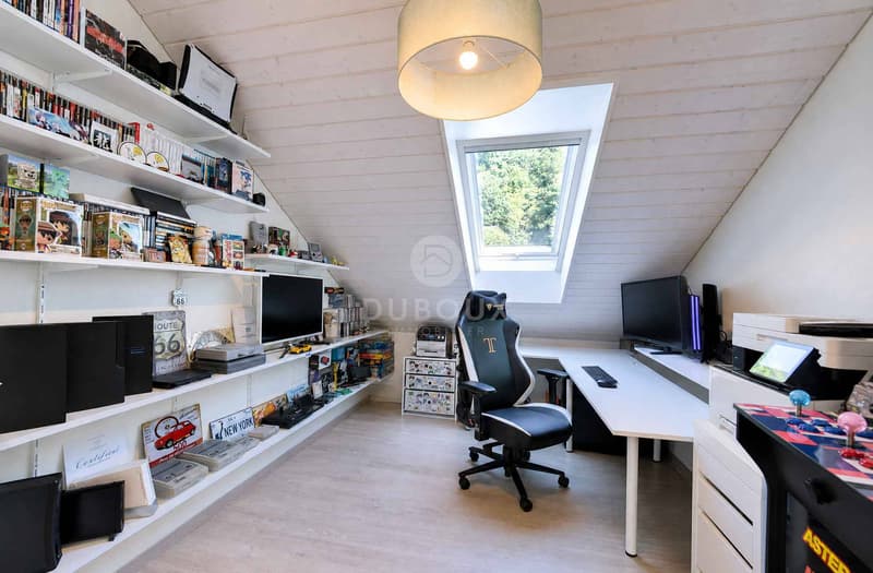 DUPLEX LUMINEUX DANS UN CADRE VERDOYANT (8)