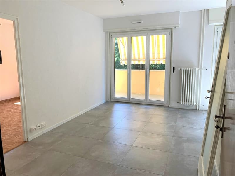 Appartement de 2 pièces au 6ème étage (3)