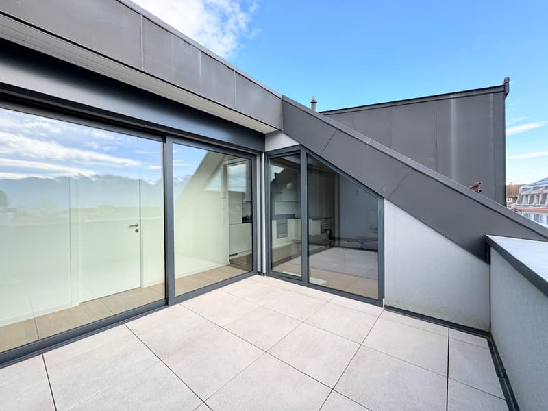 Appartement moderne de 2 pièces avec balcon (2)