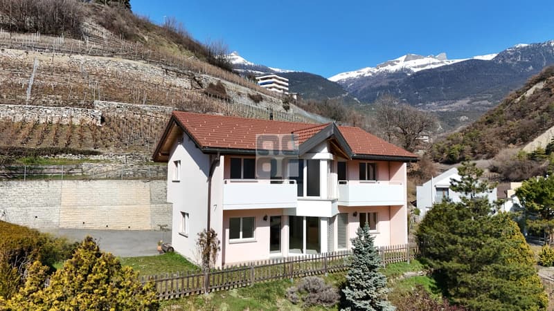 Villa indépendante de 5½ pièces avec vue panoramique à Sierre