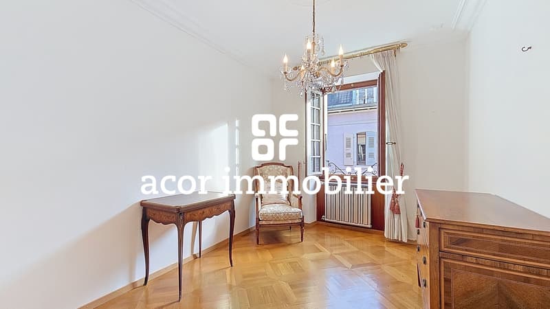 Maison de prestige avec commerce situation d'exception (7)