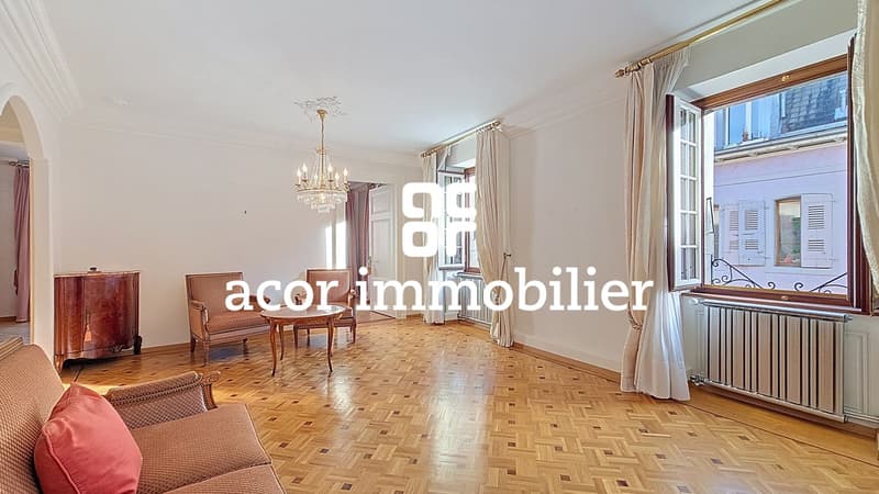 Maison de prestige avec commerce situation d'exception (8)
