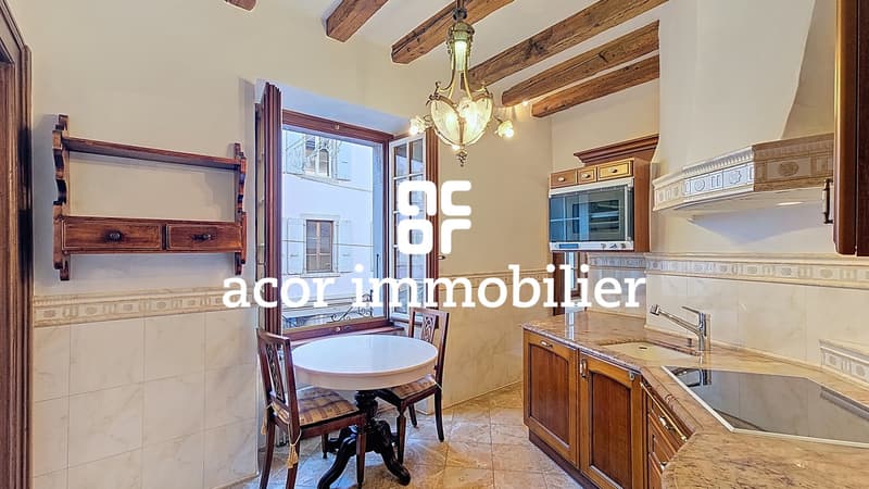 Maison de prestige avec commerce situation d'exception (2)