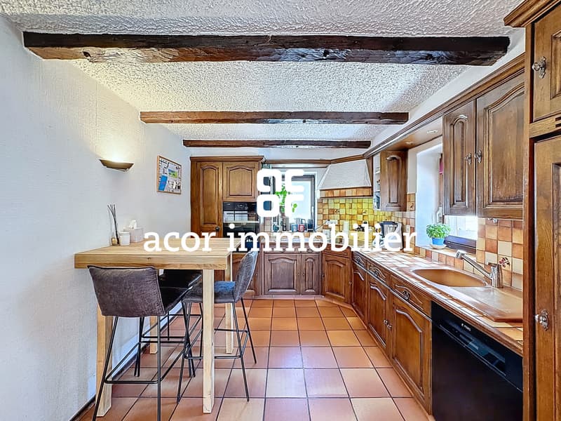Chalais - Grande maison villageoise de 3 appartements (7)