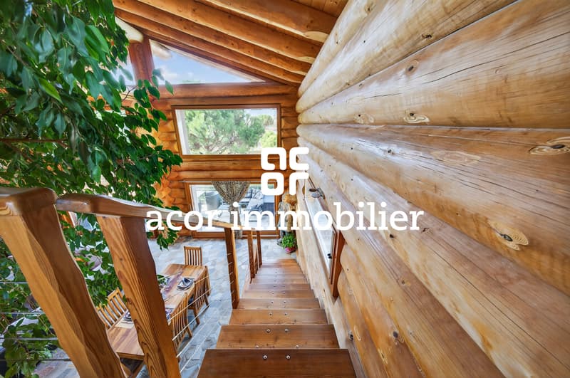 Villa en rondins de bois au style chalet canadien (8)