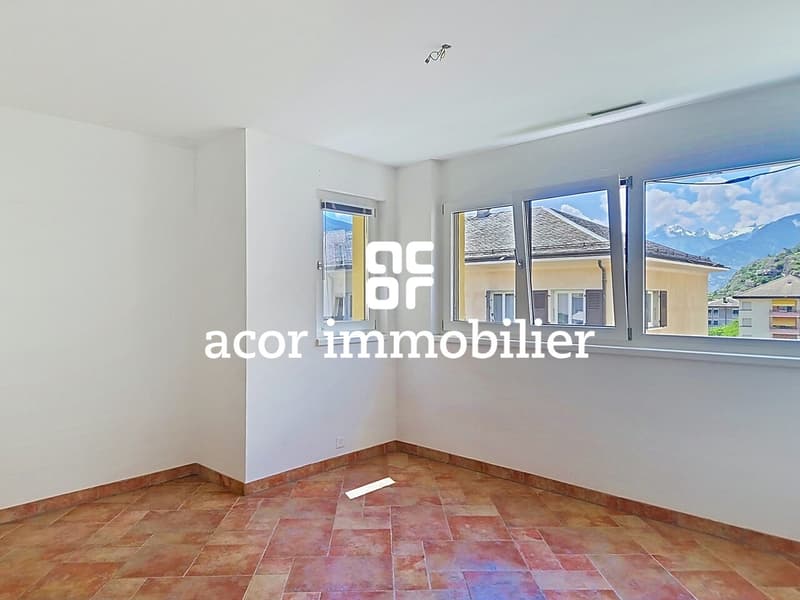 Spacieux appartement de 3.5 pièces au coeur de la ville de Sion! (2)
