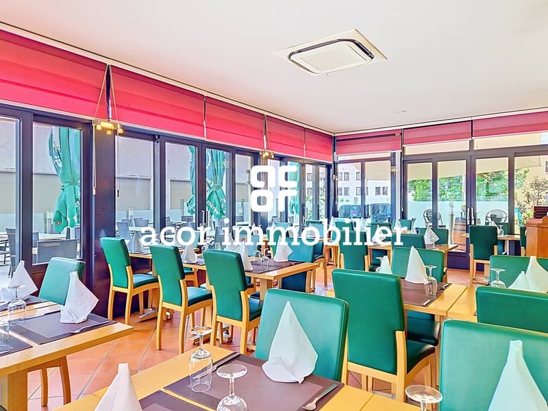 Restaurant iconique à Sierre: Murs, fond de commerce et machines! (2)