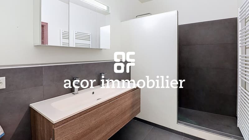 Appartement en triplex de 6.5 pièces - Salle de douche