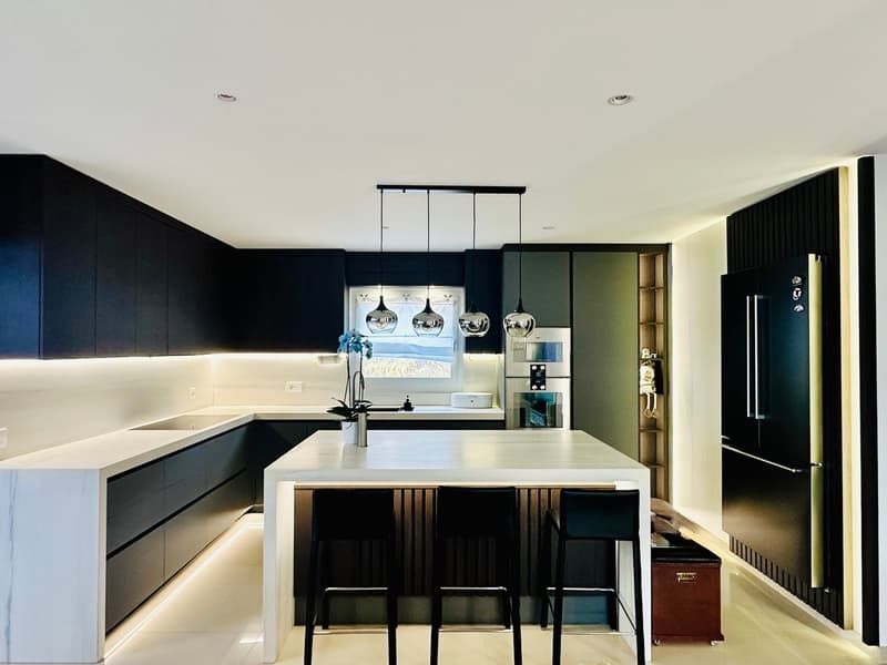 Splendide attique de 4,5 pièces neuf (1)