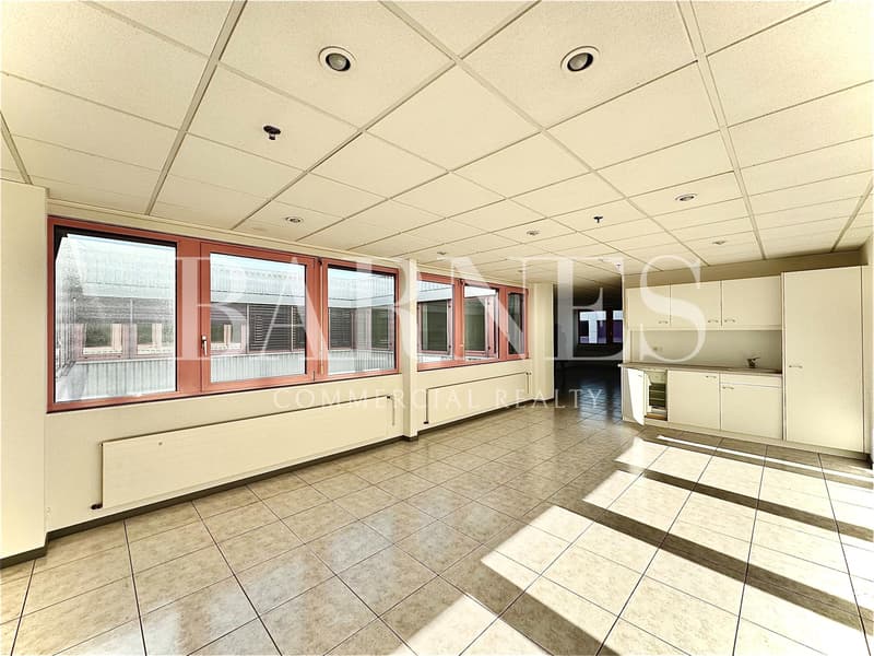 Bureaux, locaux de 150 m² à louer à Lonay (2)