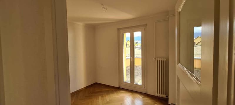À louer Spacieux appartement de 4 pièces avec conciergerie à repourvoir (12)