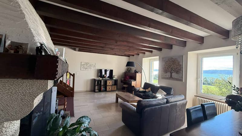 Duplex de 5.5 pièces avec jardin privatif au cur de Corcelles-près-Concise (5)