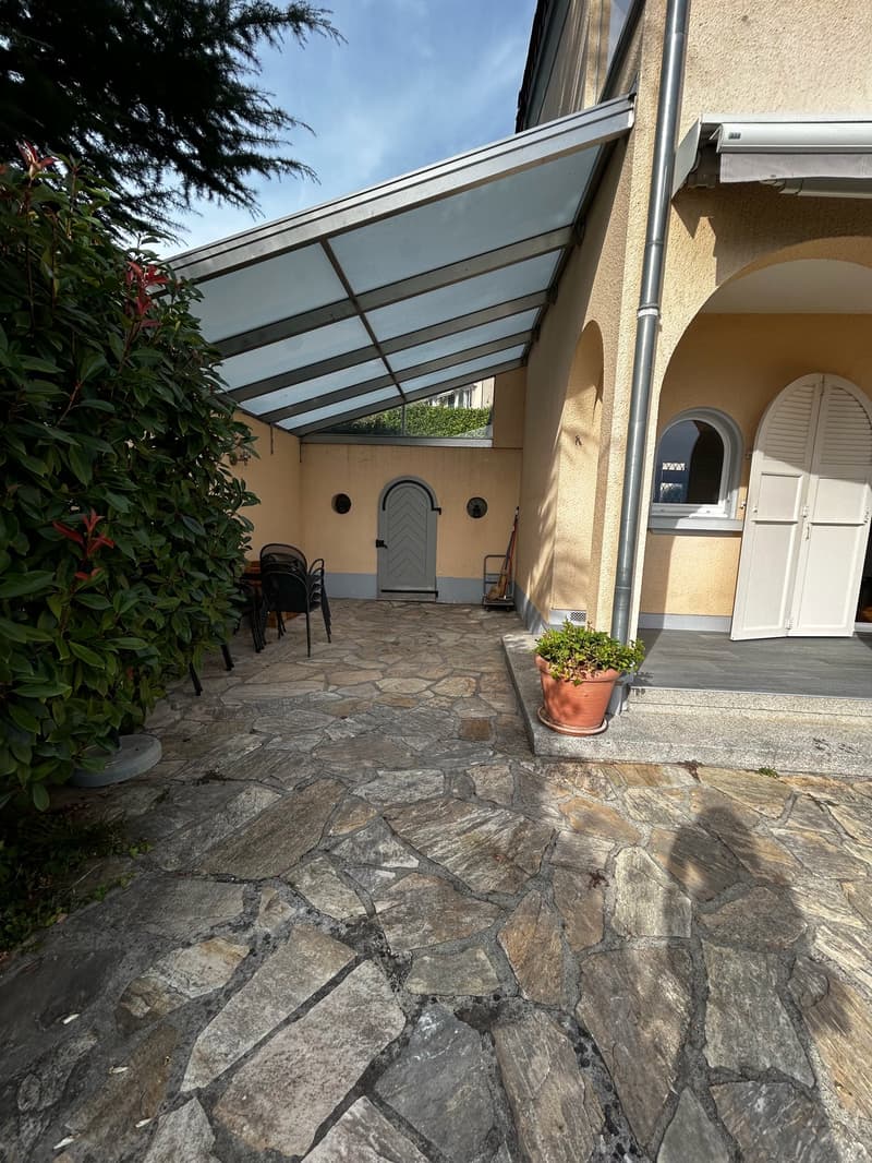Spacieux appartement avec terrasse, jardin et vue panoramique sur le lac à Montreux (14)