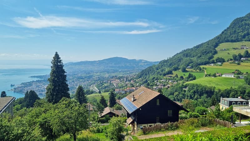 Villa mitoyenne 145 m2, belles terrasses, vue magnifique ! (2)