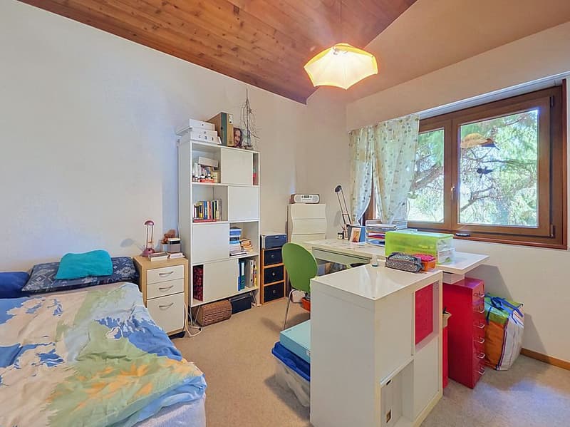 Charmante villa mitoyenne 5.5 p. grand jardin et terrasses ! (9)