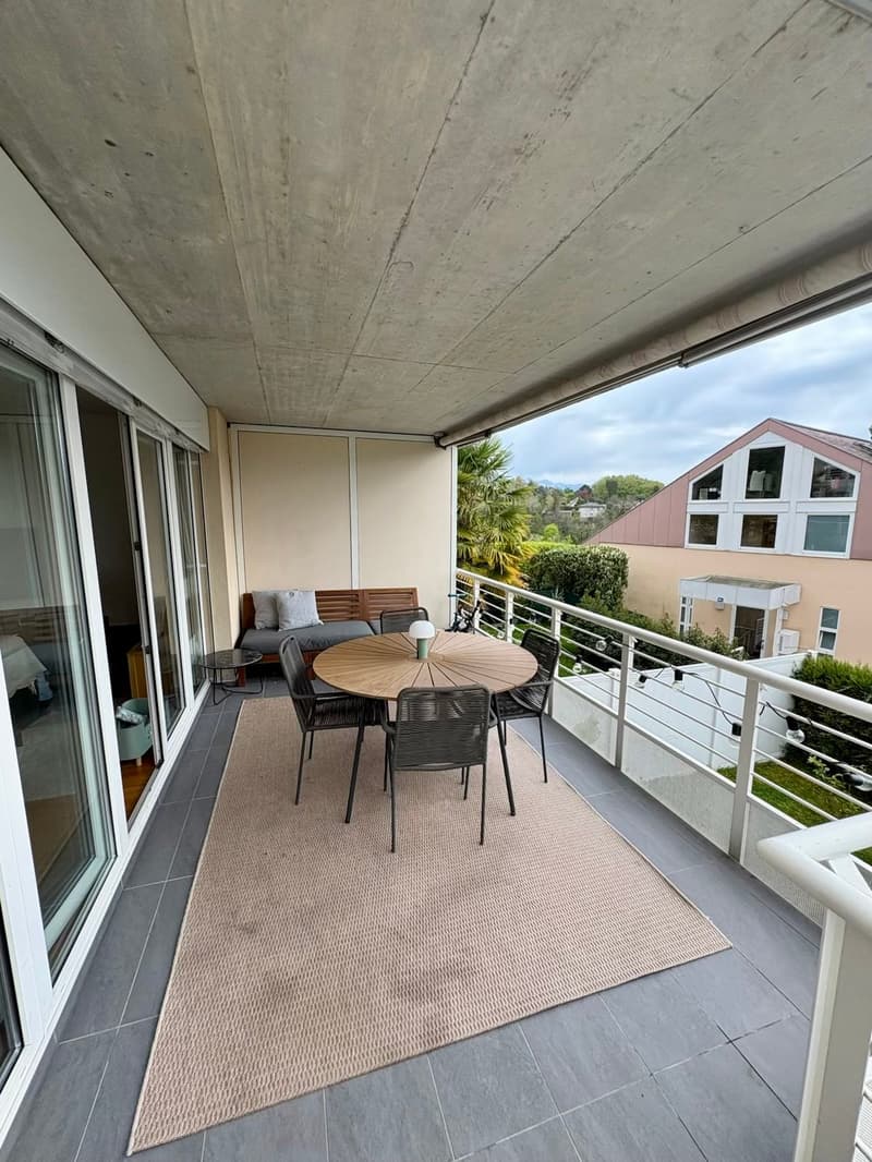 Magnifique appartement de 4 pièces en duplex avec grande terrasse et jardin à Pully (14)