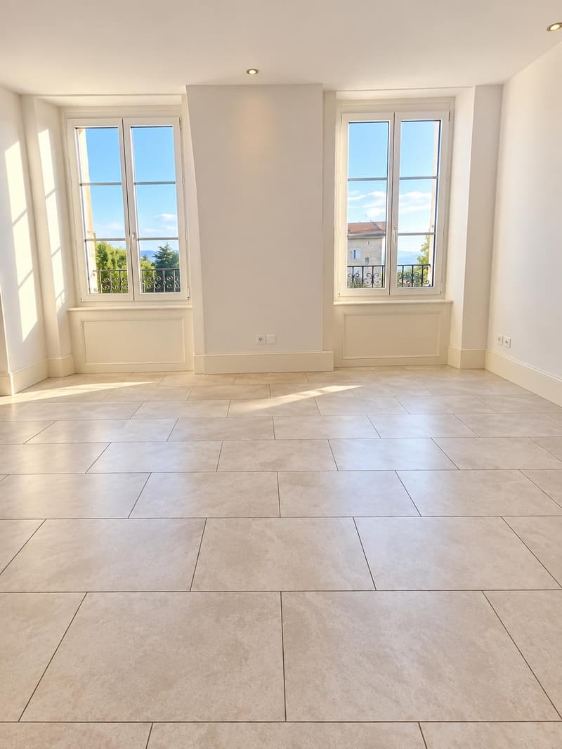 Magnifique duplex de 3 pièces au 2ème étage - Centre d'Avenches avec vue sur les arènes (4)