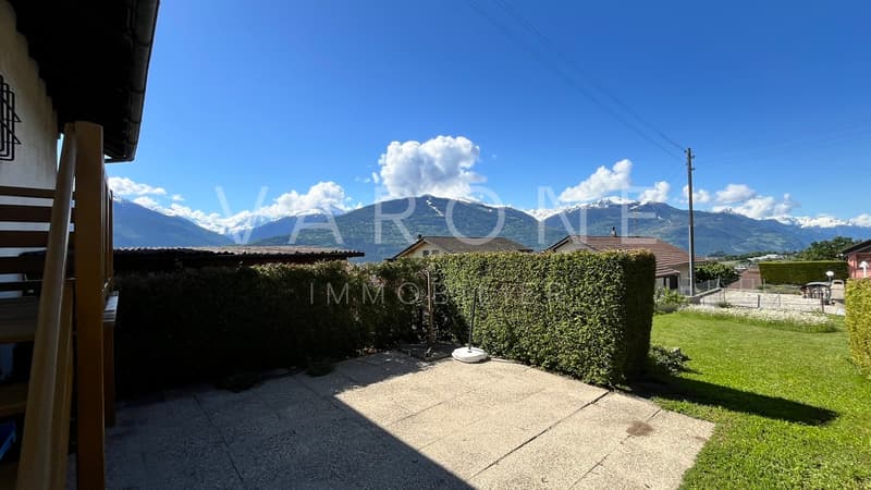 Terrasse et terrain ouest