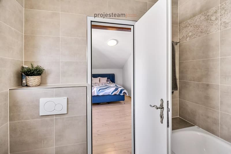 Magnifique duplex en attique de 4,5 pièces avec mezzanine à Chavannes-de-Bogis (13)