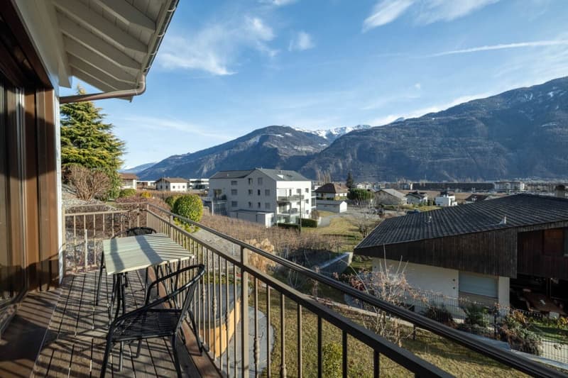 MAGNIFIQUE VILLA MITOYENNE 3 PCES ½ DE 107 M2 AU COEUR DES VIGNES À SAILLON (13)