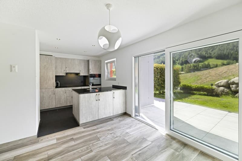 Spacieux 3 pièces 1/2 en rez-de-jardin de 107 m² (6)