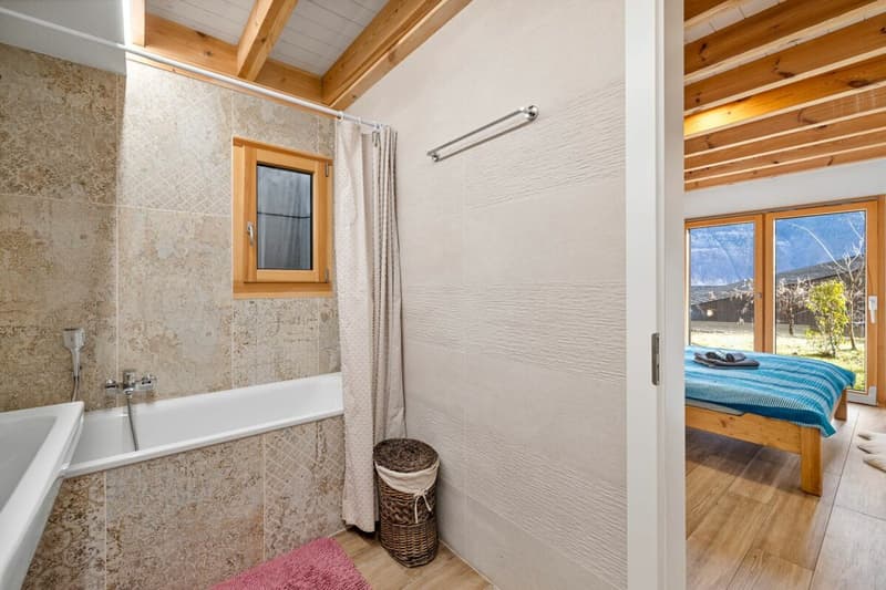 MAGNIFIQUE VILLA MITOYENNE 3 PCES ½ DE 110 M2 AU COEUR DES VIGNES À SAILLON (14)