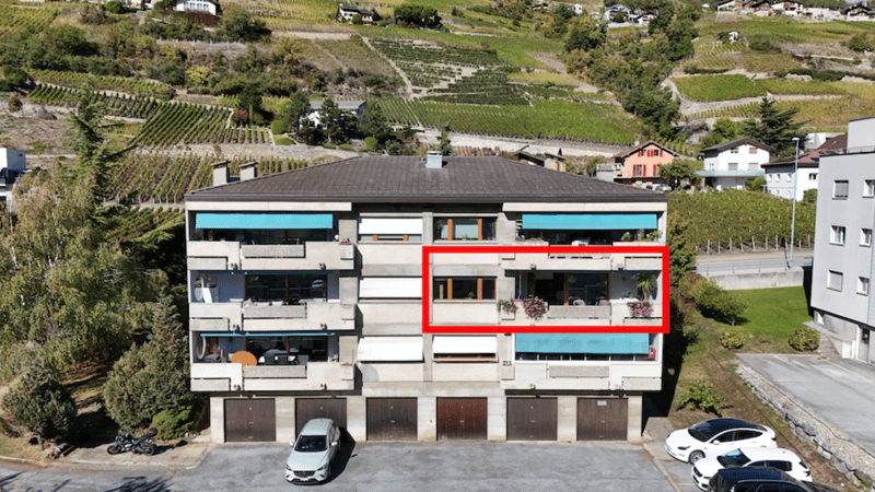 Bel appartement rénové dans le charmant village de Noës (24)