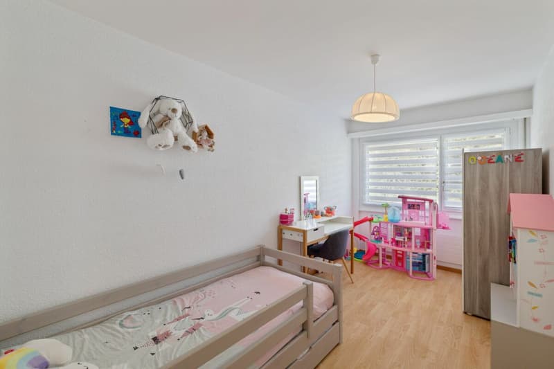 Bel appartement rénové dans le charmant village de Noës (13)