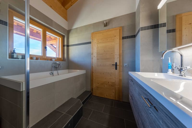 5DM38785-HDR.jpg