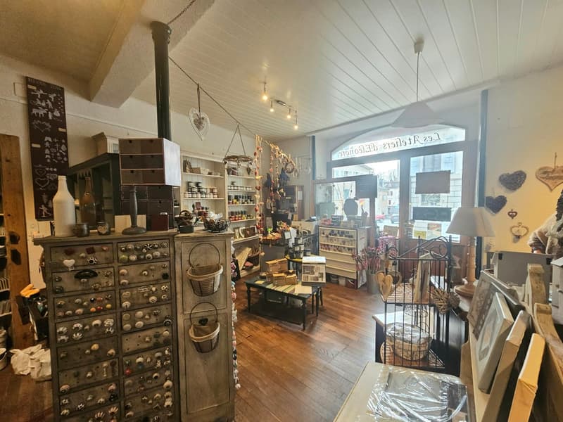 Local commercial de 2 pièces, avec vitrine, au cœur d'Aubonne (3)