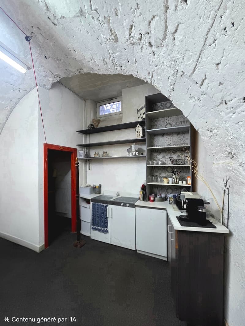 Local commercial de 2 pièces, avec vitrine, au cœur d'Aubonne (6)