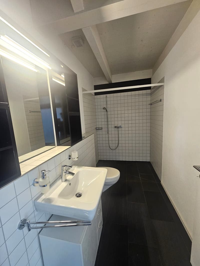 RARE ! Charmant appartement de 2.5 pièces à Morrens avec terrasse et jardin (9)