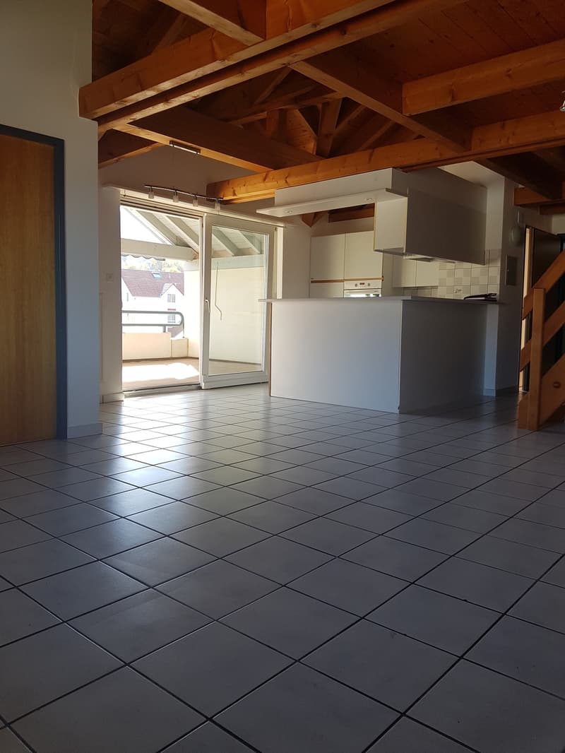 Attique en duplex de 84 m2 au 3ème étage, sans ascenseur (3)