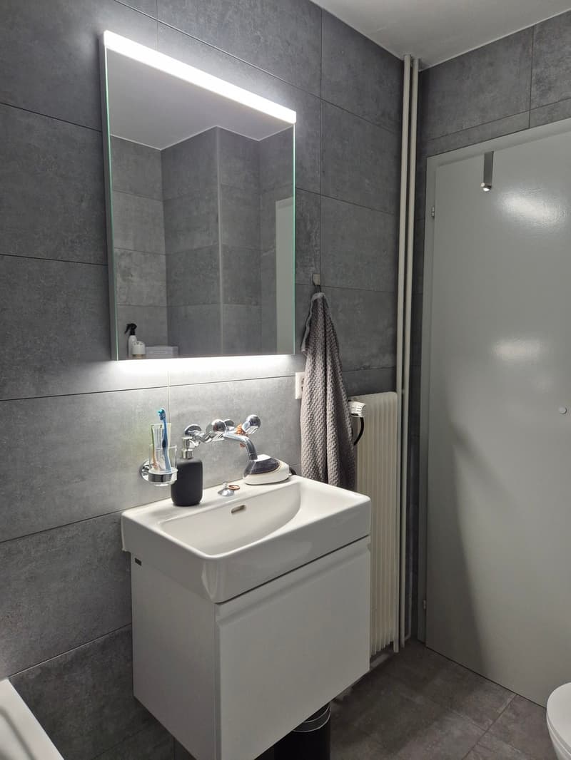 Appartement 2 pièces de 47,50 m2 au4ème étage avec ascenseur & balcon (4)