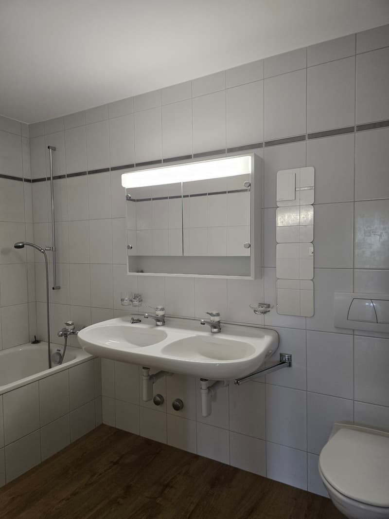 Appartement de 3 pièces au 1er étage de 74 m2, avec ascenseur (8)