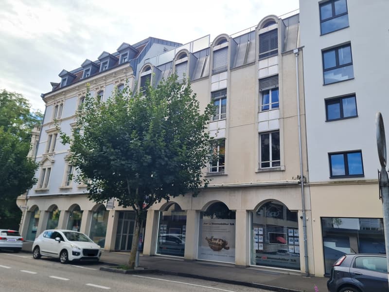 Bureau / local commercial de 75 m2 (2)