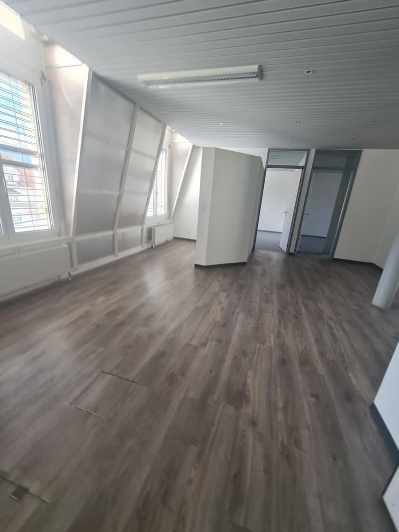 Bureau / local commercial de 75 m2 (6)