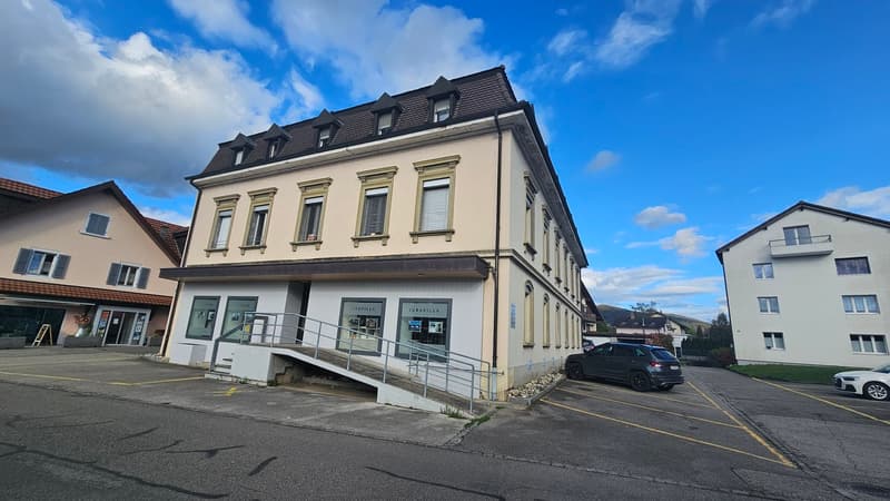 Lot à vendre - Surface commerciale et appartement de 4.5 pièces (11)