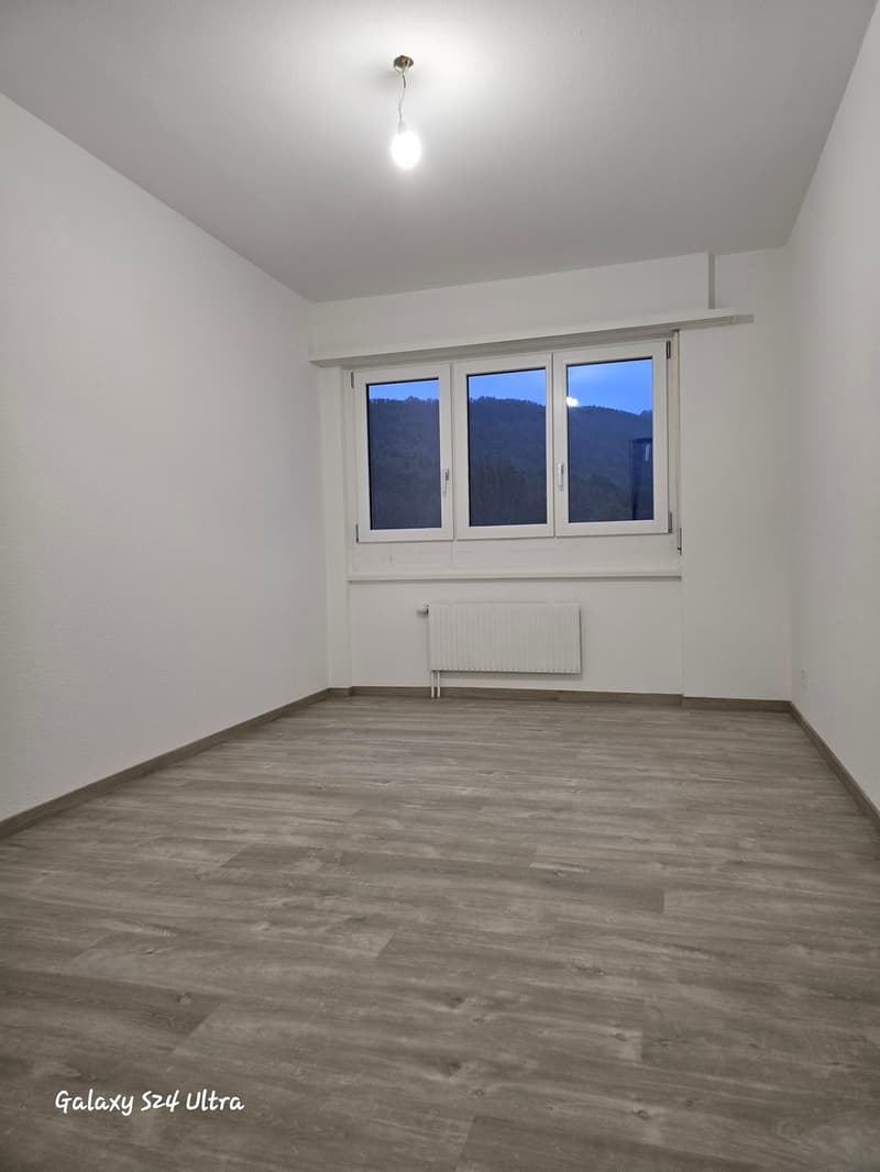 Appartement rénové de 4 pièces au 3ème étage Avec ascenseur (10)
