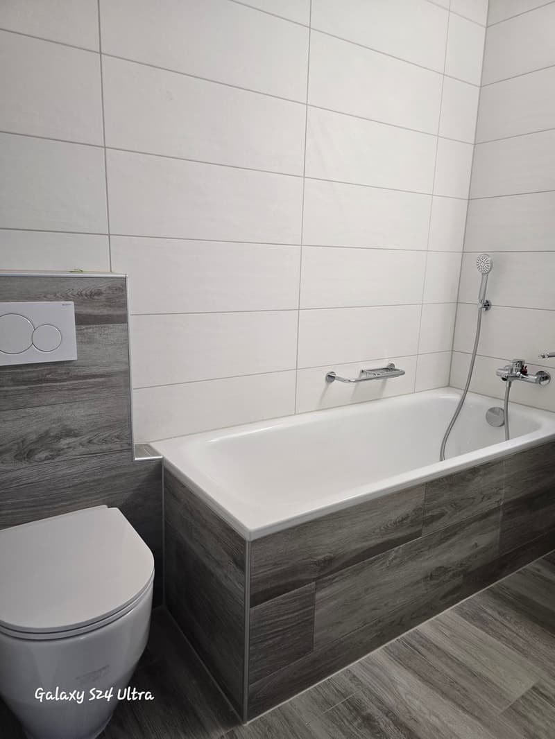 Appartement rénové de 4 pièces au 3ème étage Avec ascenseur (5)